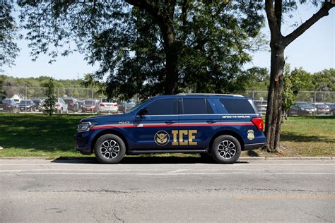 Chicago immigration enforcement surge begins with 3 arrests: ICE - ABC News