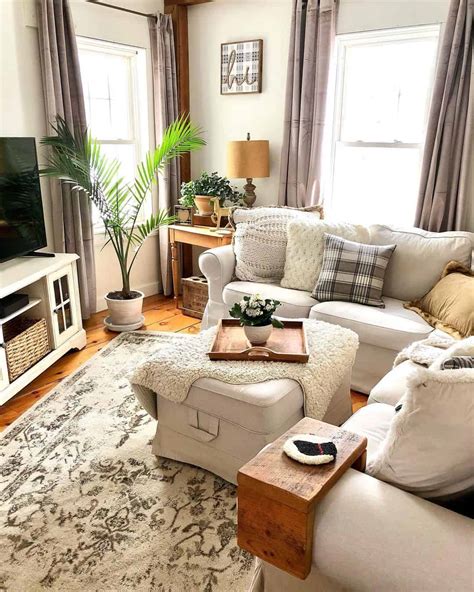 Square Living Room Layout With Tv at Ellie Gillespie blog