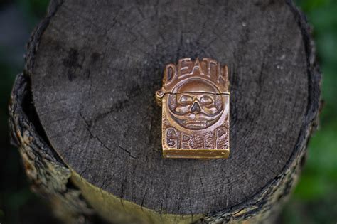 Limited Edition Bronze Skull Death Grip Lighter – Death-Grip