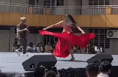 विदेशी डांसर का अश्लील बैली डांस देख कार्यक्रम से चले गए DC और JCP ...