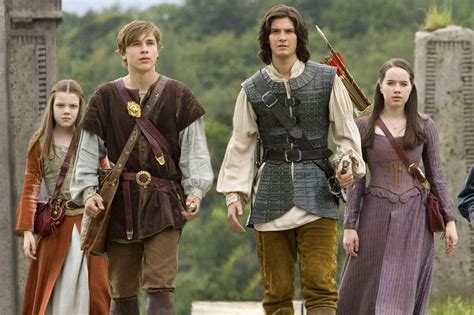 Narnia Stars William Moseley, Anna Popplewell and More Reunite 11 Years ...