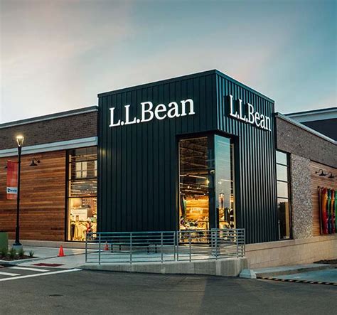 L.L.Bean Brookfield, WI | Outdoor, Camping and Clothing Store