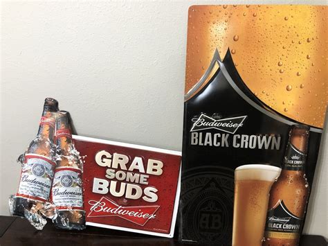 Budweiser Black Crown Wallpaper