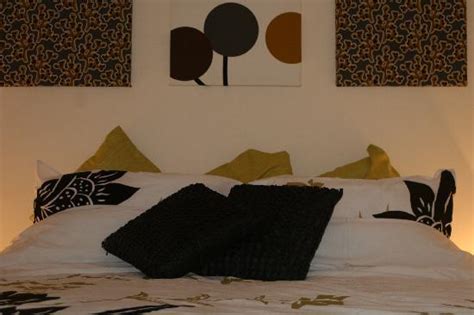 THE OLD POLICE CELLS (Shrewsbury, Shropshire) - Guesthouse Reviews ...