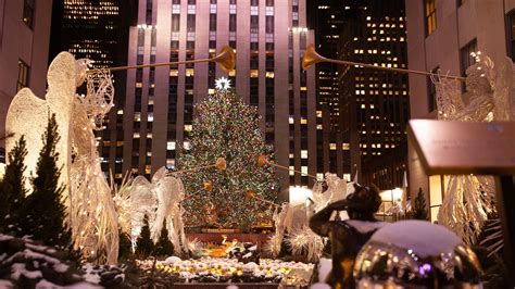 Usa Christmas Traditions American Parents Are Turning Away From A