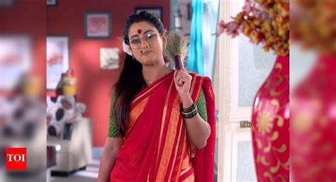 Debadrita Basu turns Pushpa Bai in 'Alo Chhaya' - Times of India