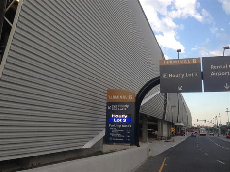 SJC - Hourly Lot 3 - Parking in San Jose | ParkMe