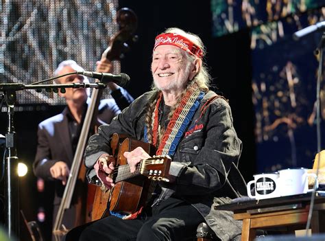 Willie nelson touring schedule | Portugalessence.com