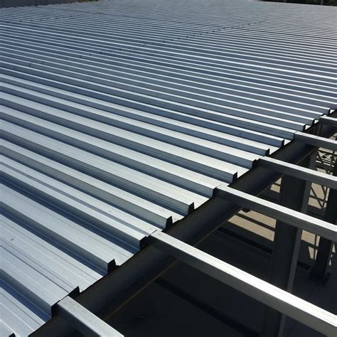 Roof Decking Explained: Types, Materials & Safety Tips 2025