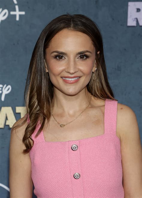 Rescuing Christmas Summary, Latest News, Trailer, Cast, Where to Watch ...