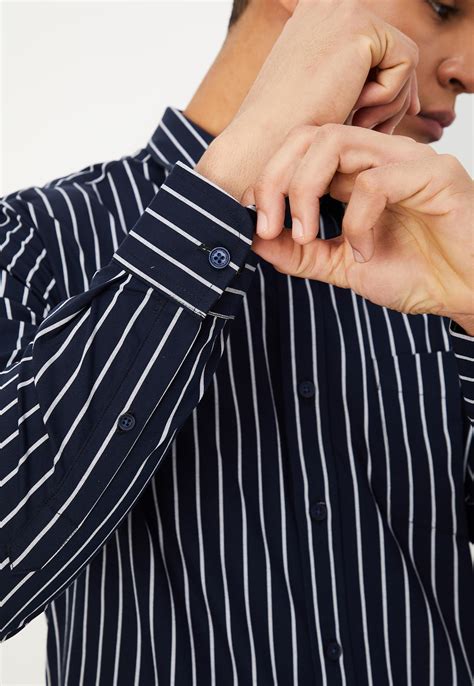 Buy Men Regular Fit Striped Casual Shirt Online at just Rs. 1049.0 ...
