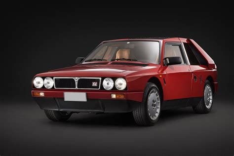 1986 - LANCIA DELTA S4 STRADALE | Fabricante LANCIA | PlanetCarsZ