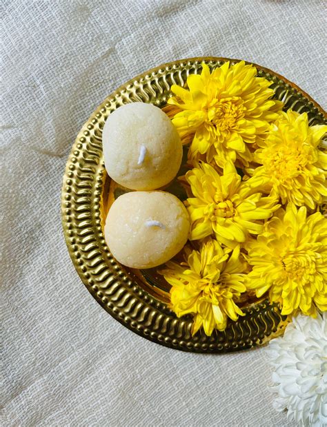 Rasgulla Dessert Candle – Awktopus