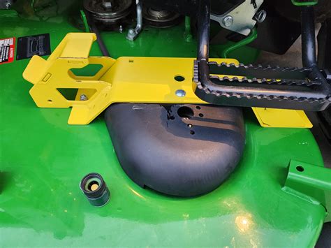 John Deere 2025R Package Special 的图像结果