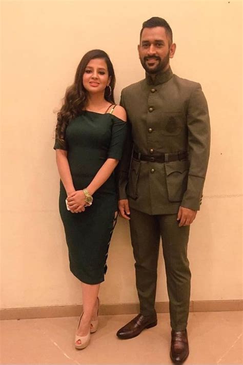 Sakshi Dhoni’s Bio, Age, Relationships, Latest Buzz, Photos & Videos