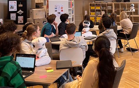 First Python Robot Program for Kids 的图像结果