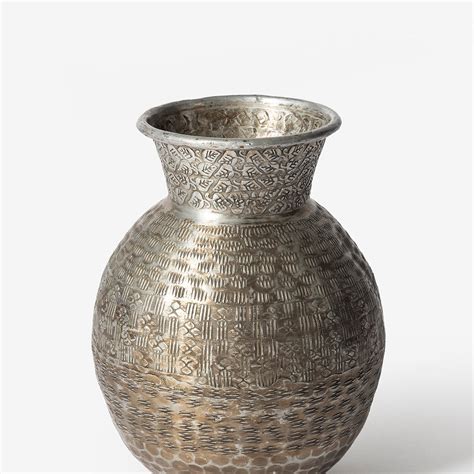 Cirebon Vase – Contrast Living