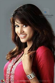 Oviya New Hair Style by Tamil Oviya Hairstyle Veethi Oviya New Hair Style