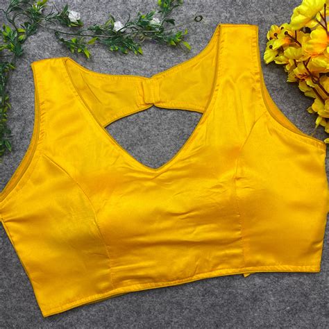 Buy Designer Blouses online, Readymade Trending Blouse - Banarashe ...