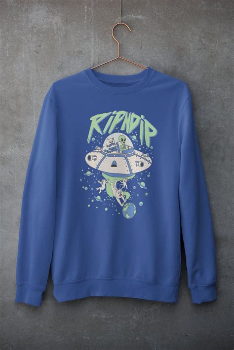 Alien Core Clothes 的图像结果