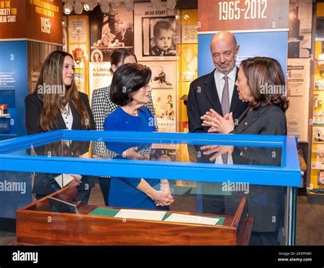 Austin, TX, USA. 8th Oct, 2022. U.S. Vice President KAMALA HARRIS, r, visits the Lyndon Baines ...