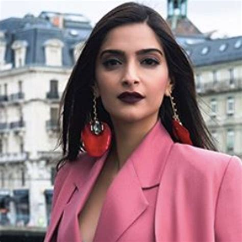 Sonam Kapoor Makes A Statement With A Bold Pink Look (And Those Abs ...