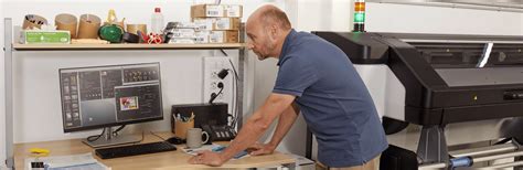 HP Latex large-format printing - Production printer series | HP® India