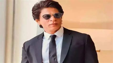 KIFF 2022: Shah Rukh Khan wins peoples hearts at the festival as he ...