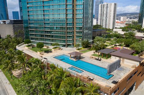 HAWAIIANA MANAGEMENT | Hokua