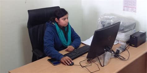 Home || Patliputra School of Economics