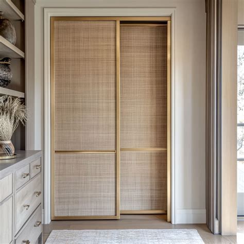 Modern Sliding Closet Doors: Materials, Colors, Lighting, Tip