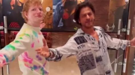 शाहरुख खान ने एड शीरन के साथ अपना सिग्नेचर पोज दोबारा बनाया, देखें ...