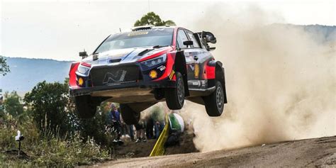 Lappi sigue líder en Cerdeña con Ogier a una décima y Sordo sufre un ...