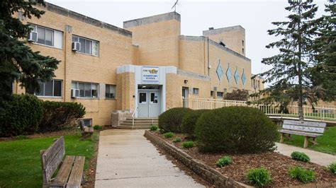 Here's what's going on with the old Meadow View property in Oconomowoc