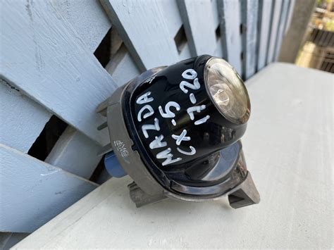 Neblinero derecho Mazda CX5 2017 - 2020 - Desarmaduria kike