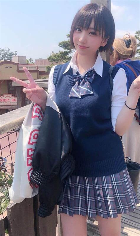 School Girl Japan, School Girl Outfit, Japan Girl, Senior Portraits ...