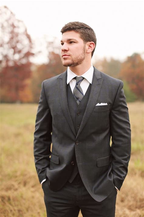 Dark Grey Wedding Suits for Men 的图像结果