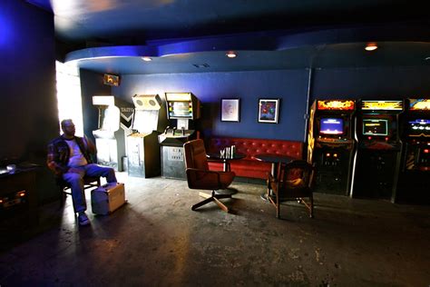 Working For The Man: Best Bars LA, Blipsy Barcade