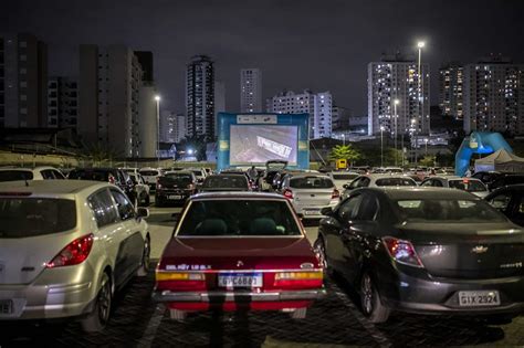 Cine Autorama volta a São Paulo com cinema drive-in gratuito!