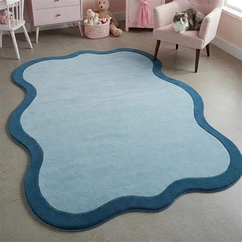 Blumic Irregular Shape Woolen Carpet – Carpets Kart