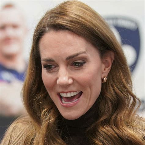 Princess Kate Says "Kindness" is "Not in the Job Description" On Surprise Hospital Visit | Marie ...