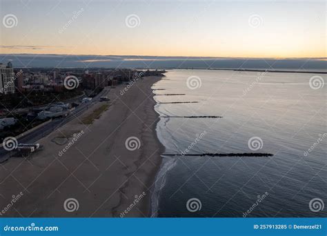 Coney Island Sunrise editorial image. Image of brighton - 257913285
