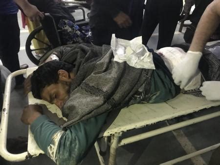 1 Civilian, 1 Trooper Killed, 98 Injured in Kashmir | NewsClick