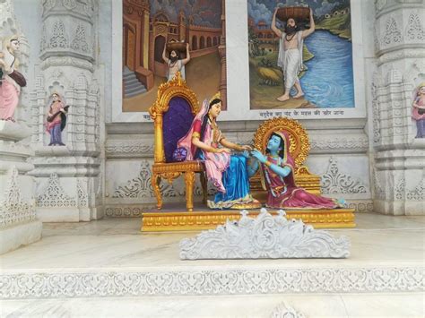 Mathura in a Day: Spiritual Temples & SOS Animal Rescue Tour - Klook India