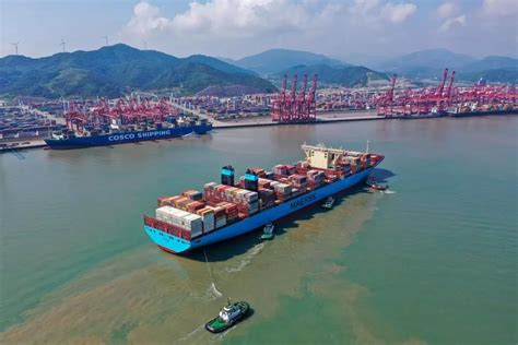 宁波舟山港穿山港区历年集装箱吞吐量超1亿箱_码头