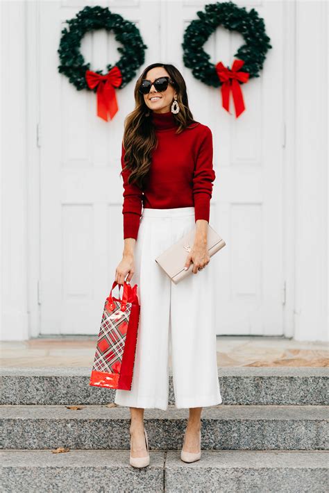 15 Women's Casual Christmas Outfits Ideas
