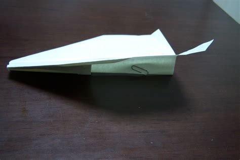 World's Best Paper Airplane - Simple and Sturdy : 10 Steps - Instructables