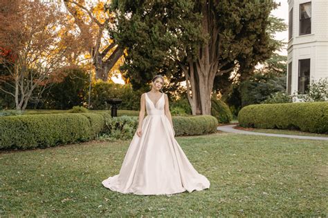 Exciting Event Alert: Stella York Trunk Show Coming to Clarksville, TN November 2024!