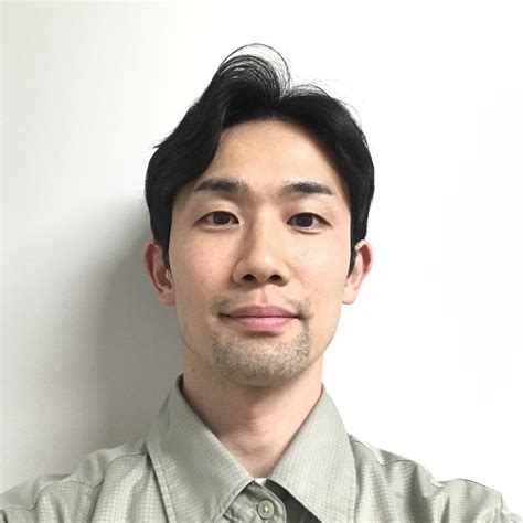 Check styling ideas for「Wide Fit Chino Pants」| UNIQLO IN