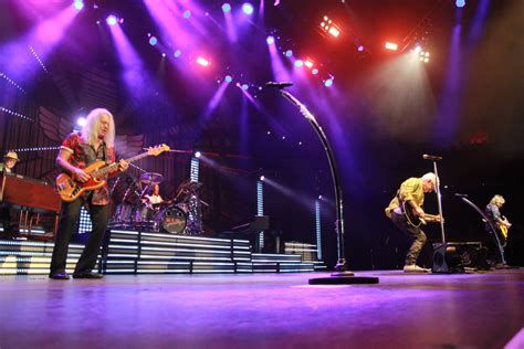 REO Speedwagon & Styx at Wells Fargo Arena | 93.3 KIOA